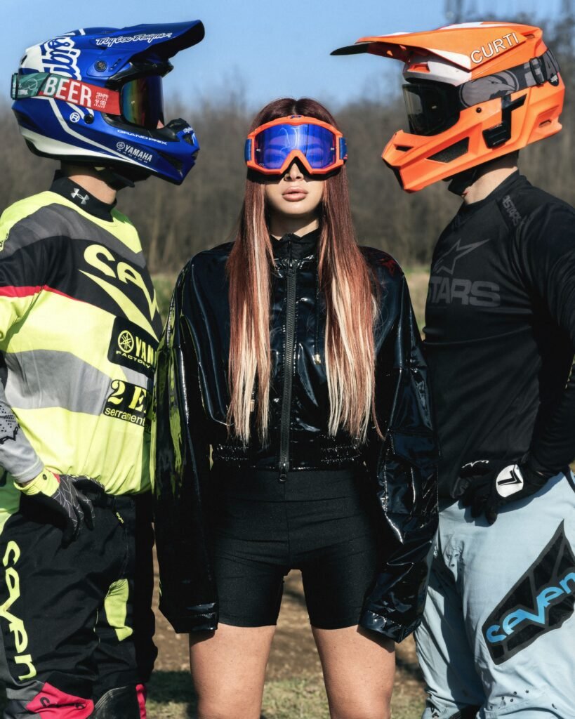 Read more about the article OFF-TRACK